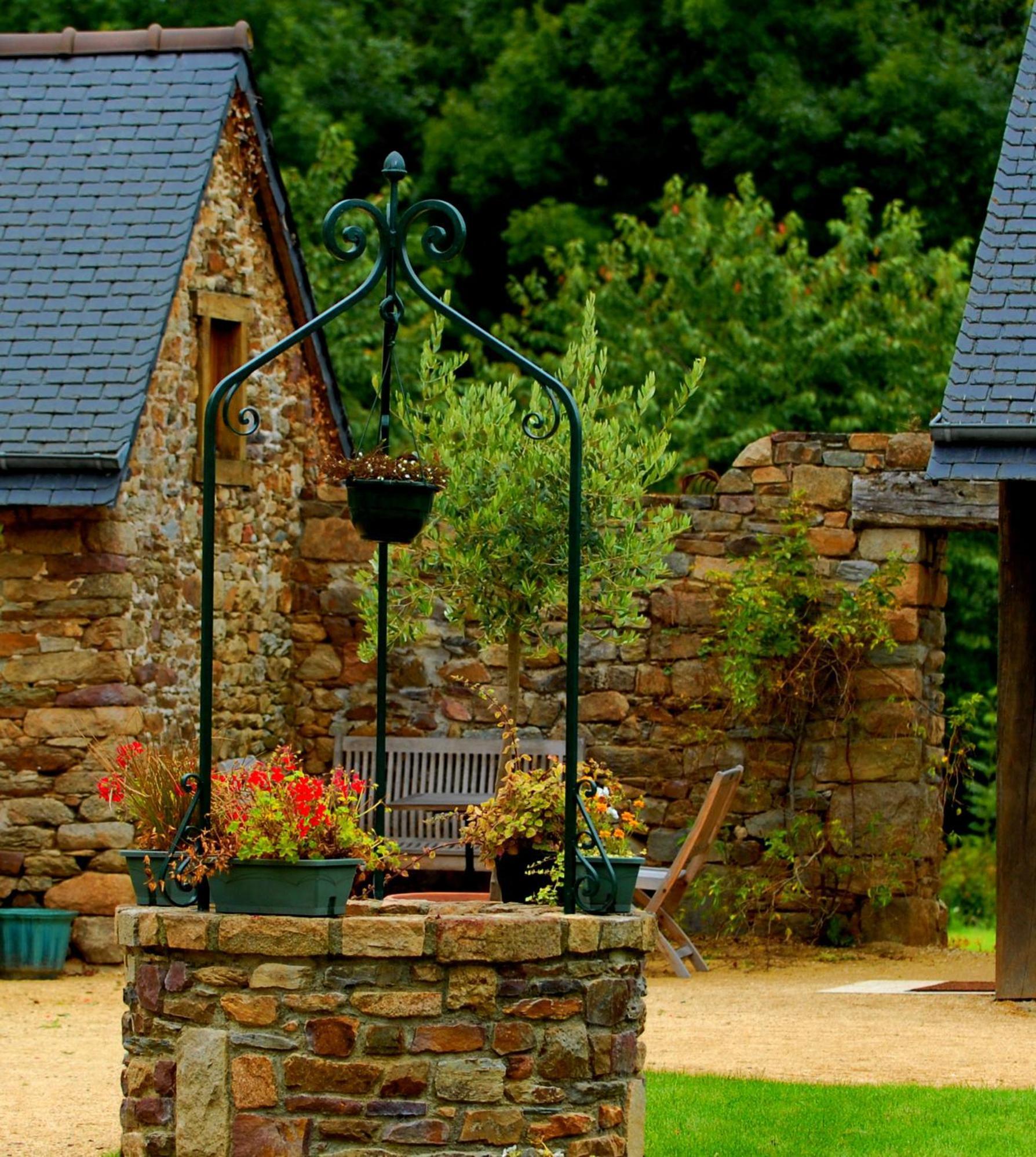 Domaine De Kermodest Hotell Quemper-Guézennec Exteriör bild
